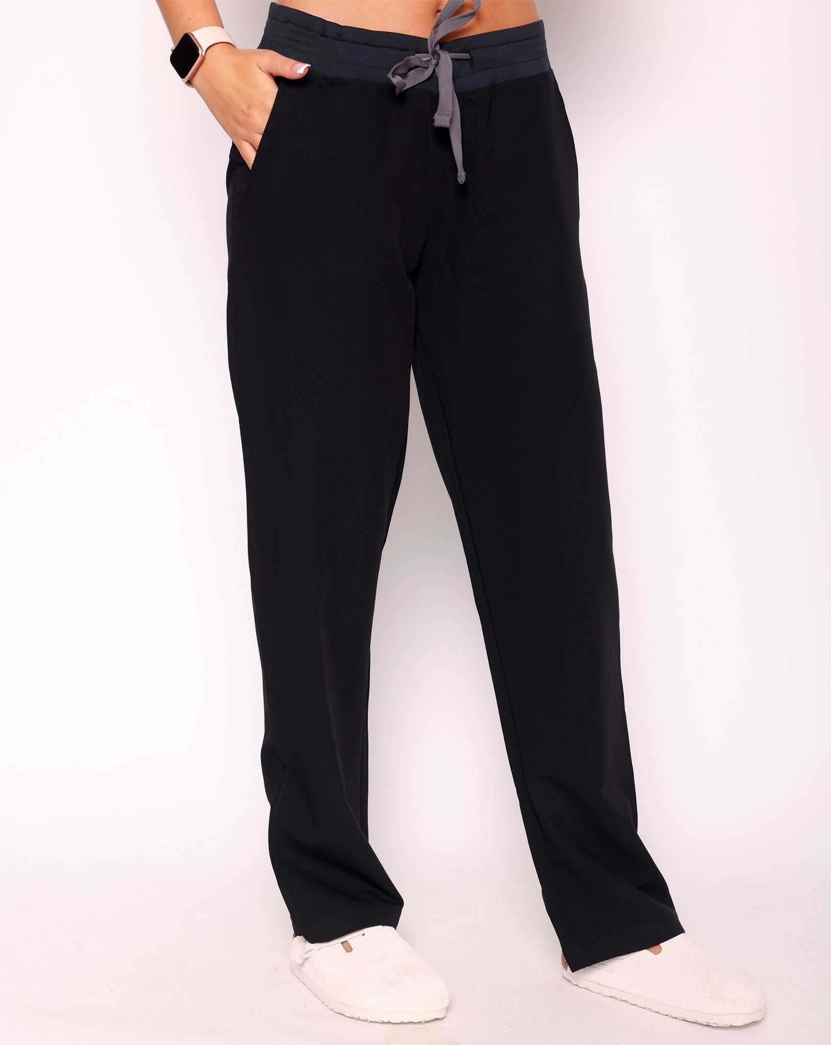 Arlo Straight Leg Scrub Bottoms - Black